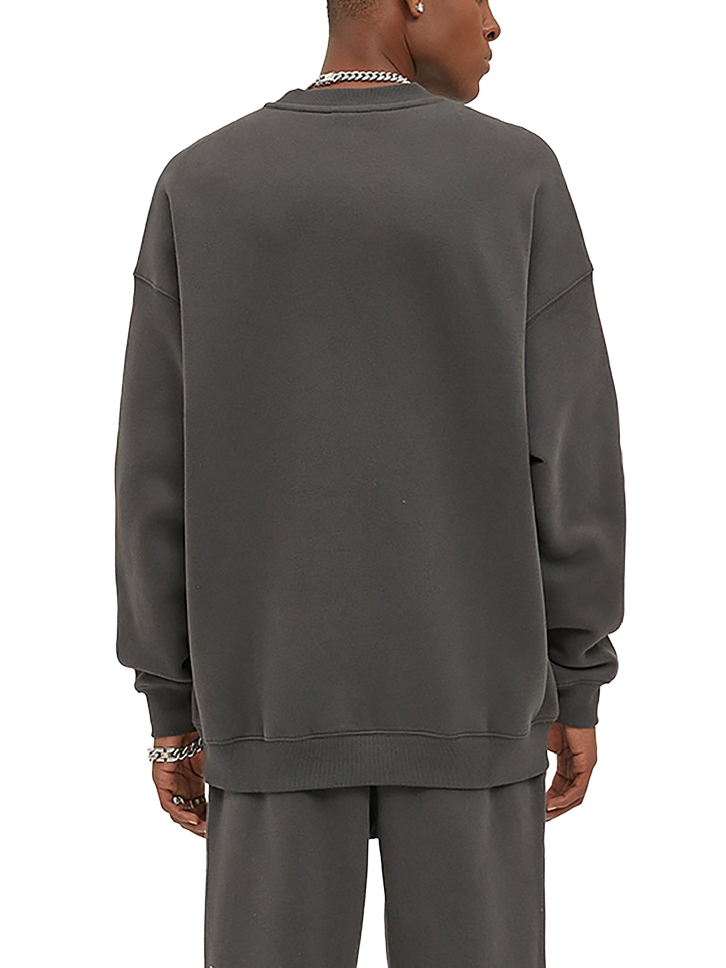 ODMPOD fleeced sweatshirt in soft, cozy fabric, featuring a relaxed fit and classic design, perfect for casual wear.